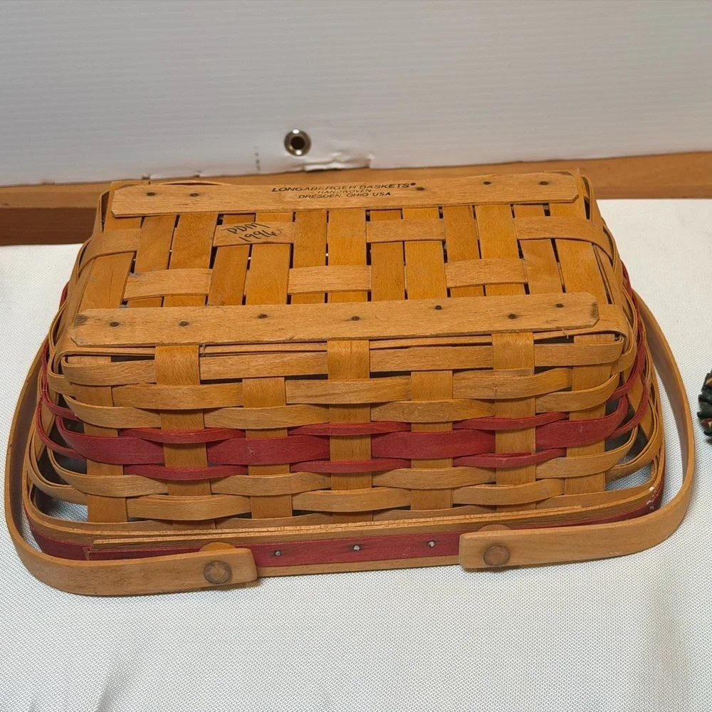 Longaberger Handwoven Basket with Natural and Red Accents 1996 VINTAGE